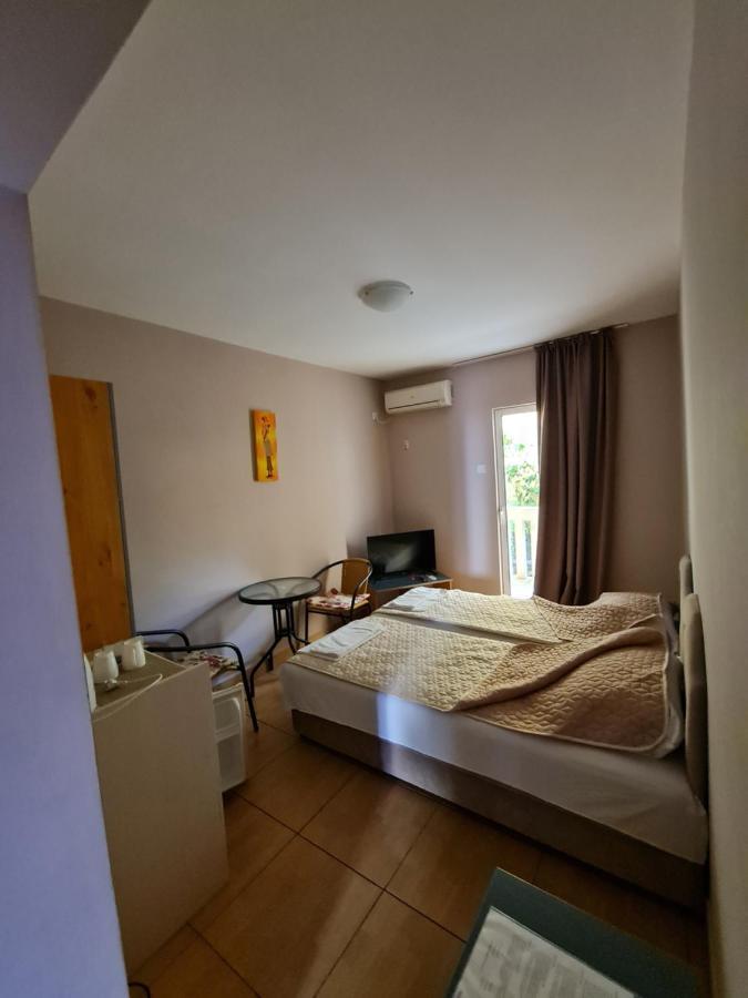 Hibiscus Guest House Budva Eksteriør bilde